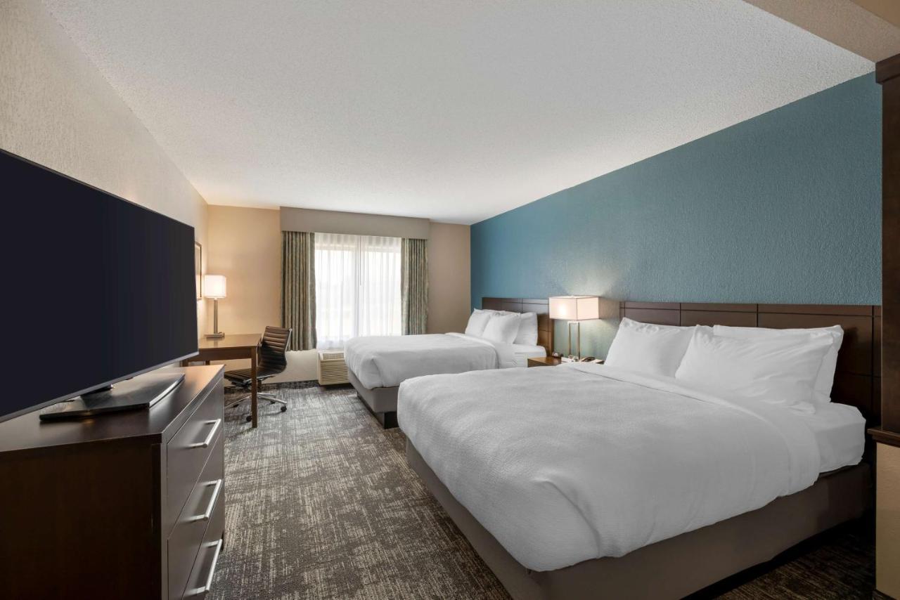 Best Western Watertown Inn & Suites Buitenkant foto