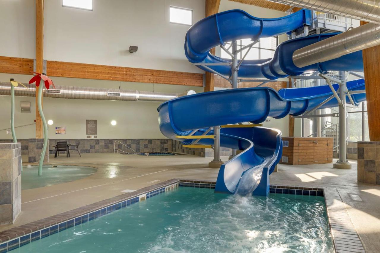 Best Western Watertown Inn & Suites Buitenkant foto