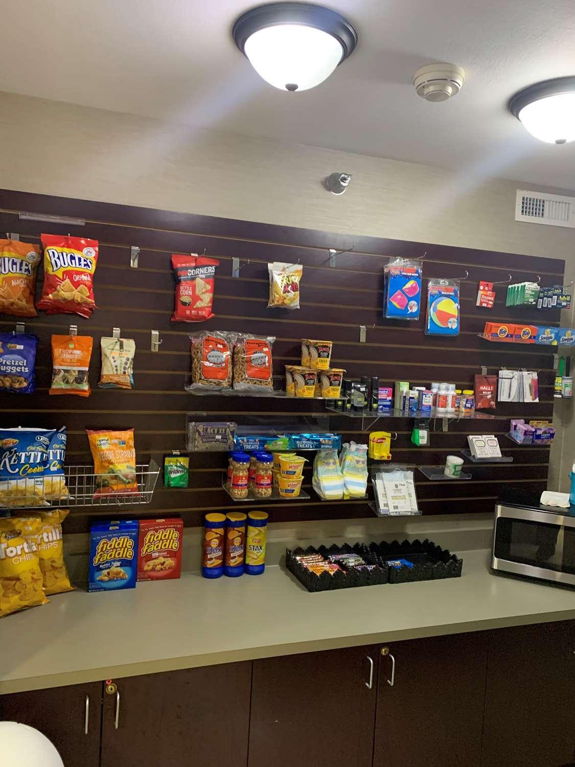 Best Western Watertown Inn & Suites Buitenkant foto