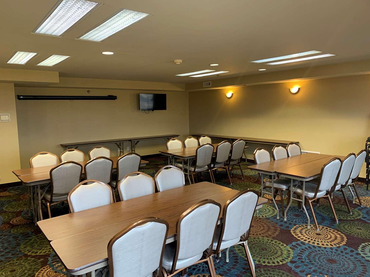 Best Western Watertown Inn & Suites Buitenkant foto