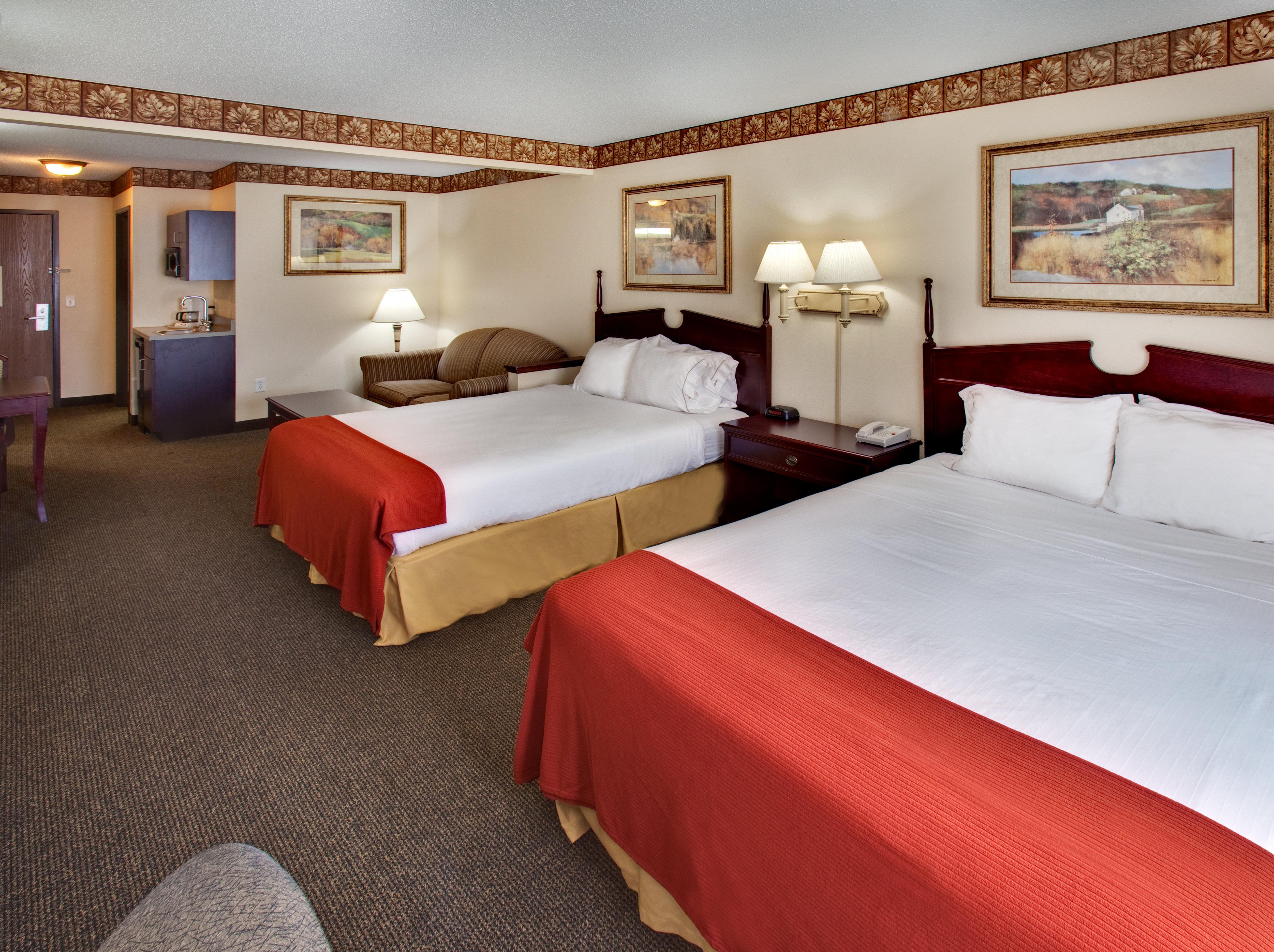 Best Western Watertown Inn & Suites Buitenkant foto